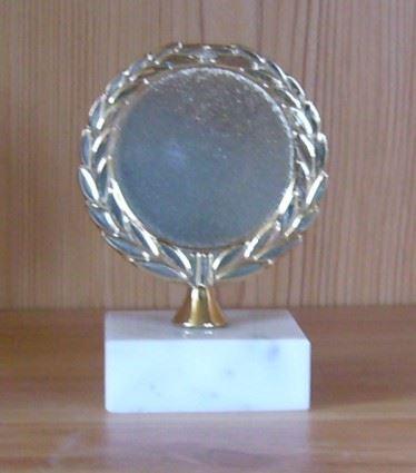 Pokal aus Kunststoff auf Marmor ca.10cm #1504