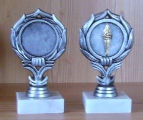 Pokal aus Kunststoff auf Marmor ca.15,5cm #226