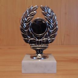 Ehrenpreis aus Kunststoff auf Marmor #DA 1