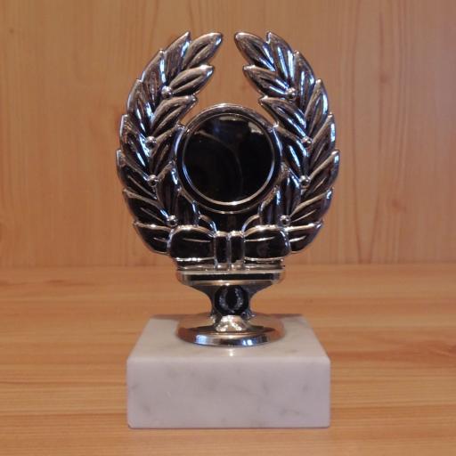 Ehrenpreis aus Kunststoff auf Marmor #DA 1