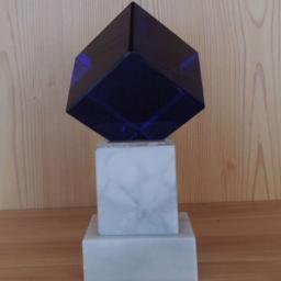 Glaspokal Würfel Blue Quadro 20cm